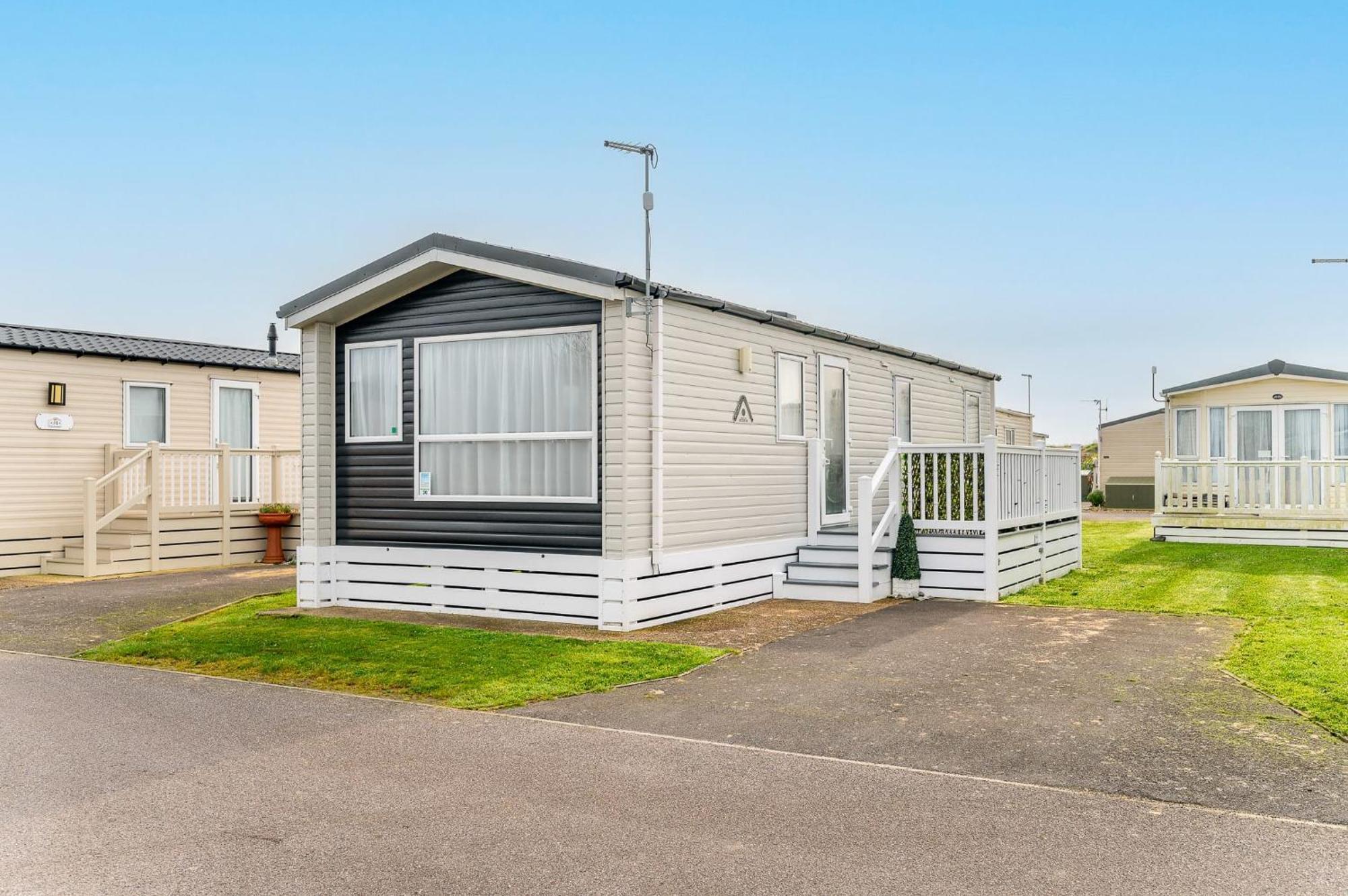 30 Bayside Cove Pevensey Bay Holiday Park Buitenkant foto